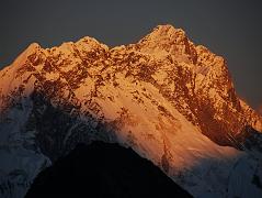 
Nuptse and Lhotse change from white to yellow to red in the last rays of the sun from Gokyo Ri.
